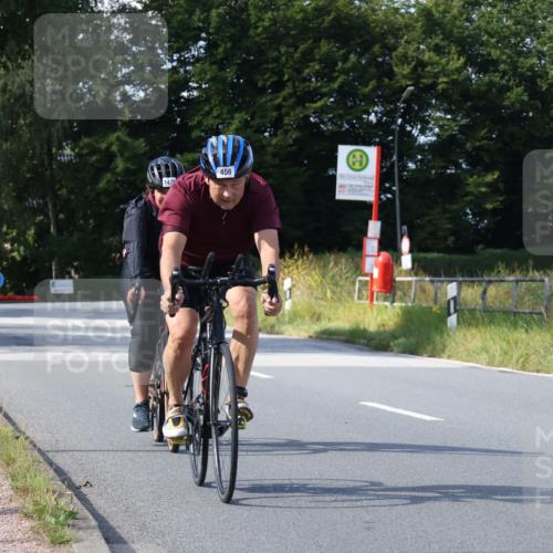 25.08.2024 - Elbe Triathlon Hamburg Fuchs,  Jonas http://msf.ph/oto/6866146 25.08.2024 10:55:10 Radfahren 1590, 1595, 456, 1478 meine-sportfotos.de