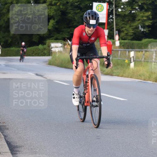 25.08.2024 - Elbe Triathlon Hamburg Fuchs,  Jonas http://msf.ph/oto/6866150 25.08.2024 09:25:23 Radfahren 226, 43, 121, 122, 58 meine-sportfotos.de