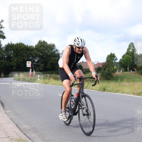 25.08.2024 - Elbe Triathlon Hamburg Fuchs,  Jonas http://msf.ph/oto/6866155 25.08.2024 10:12:21 Radfahren 420, 545, 378 meine-sportfotos.de