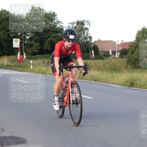 25.08.2024 - Elbe Triathlon Hamburg Fuchs,  Jonas http://msf.ph/oto/6866166 25.08.2024 09:25:23 Radfahren 226, 43, 121, 122, 58 meine-sportfotos.de