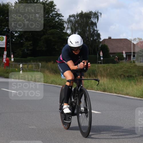 25.08.2024 - Elbe Triathlon Hamburg Fuchs,  Jonas http://msf.ph/oto/6866173 25.08.2024 10:12:23 Radfahren 420, 545, 378, 452, 269 meine-sportfotos.de