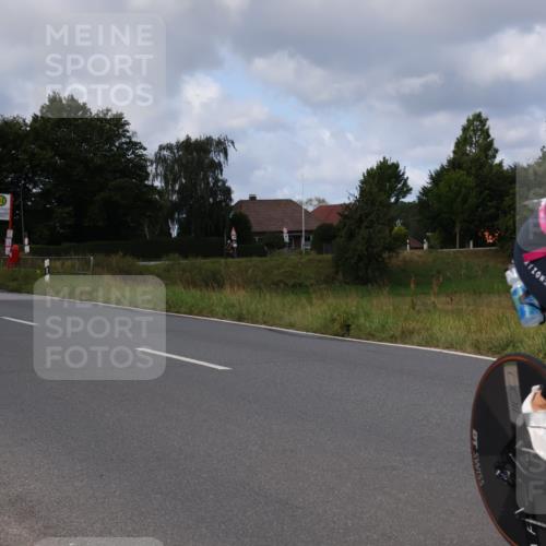 25.08.2024 - Elbe Triathlon Hamburg Fuchs,  Jonas http://msf.ph/oto/6866183 25.08.2024 10:12:24 Radfahren 420, 545, 378, 452, 269 meine-sportfotos.de