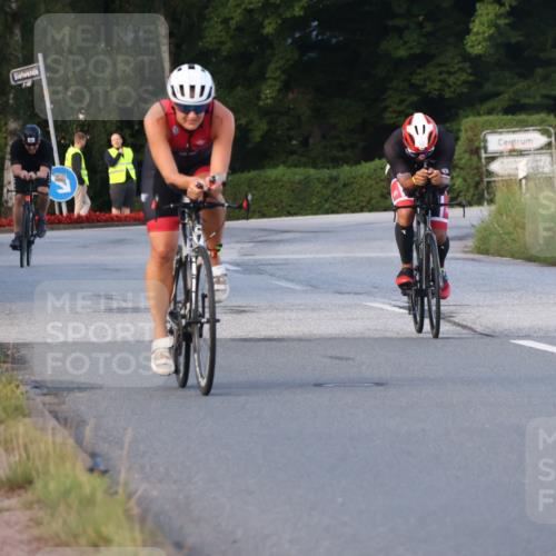 25.08.2024 - Elbe Triathlon Hamburg Fuchs,  Jonas http://msf.ph/oto/6866184 25.08.2024 09:25:26 Radfahren 121, 122, 58, 363 meine-sportfotos.de