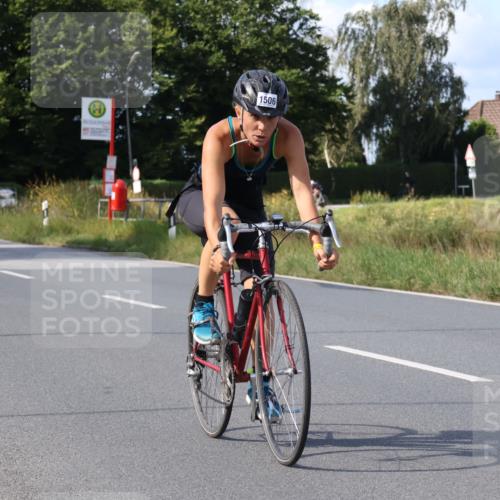 25.08.2024 - Elbe Triathlon Hamburg Fuchs,  Jonas http://msf.ph/oto/6866185 25.08.2024 10:55:19 Radfahren 1506, 1512, 1617 meine-sportfotos.de