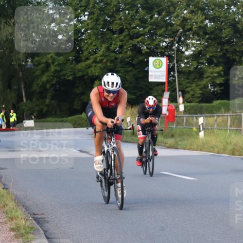 25.08.2024 - Elbe Triathlon Hamburg Fuchs,  Jonas http://msf.ph/oto/6866195 25.08.2024 09:25:27 Radfahren 121, 122, 58, 363 meine-sportfotos.de