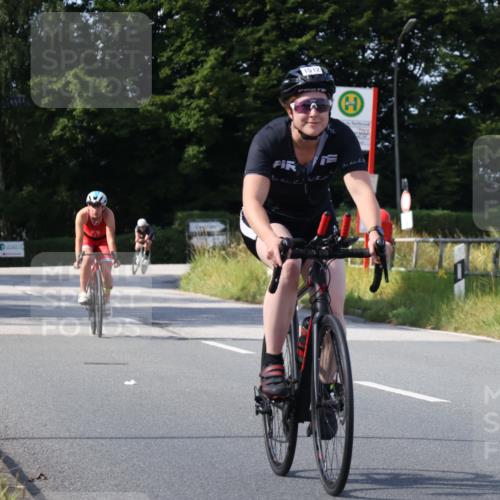 25.08.2024 - Elbe Triathlon Hamburg Fuchs,  Jonas http://msf.ph/oto/6866197 25.08.2024 10:55:23 Radfahren 1506, 1512, 1617, 718, 1440 meine-sportfotos.de