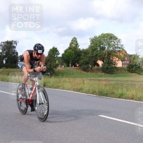 25.08.2024 - Elbe Triathlon Hamburg Fuchs,  Jonas http://msf.ph/oto/6866198 25.08.2024 10:12:26 Radfahren 420, 545, 378, 452, 269 meine-sportfotos.de