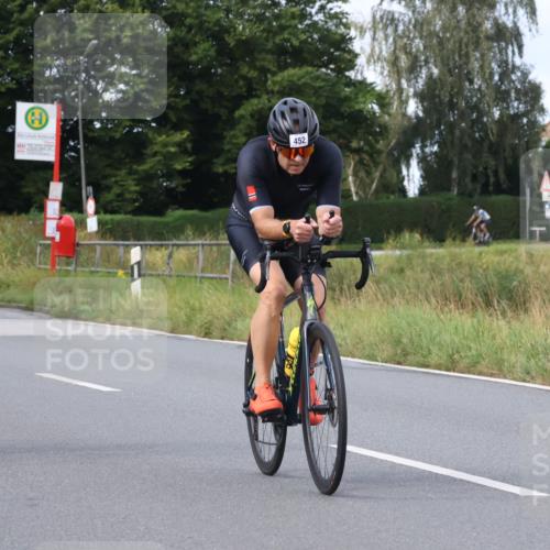 25.08.2024 - Elbe Triathlon Hamburg Fuchs,  Jonas http://msf.ph/oto/6866210 25.08.2024 10:12:29 Radfahren 545, 378, 452, 269, 435 meine-sportfotos.de