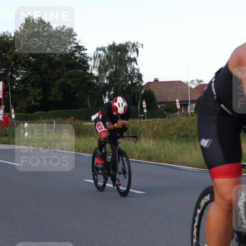 25.08.2024 - Elbe Triathlon Hamburg Fuchs,  Jonas http://msf.ph/oto/6866218 25.08.2024 09:25:28 Radfahren 121, 122, 58, 363, 284 meine-sportfotos.de