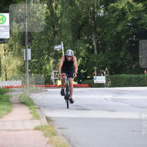25.08.2024 - Elbe Triathlon Hamburg Fuchs,  Jonas http://msf.ph/oto/6866243 25.08.2024 10:12:33 Radfahren 452, 269, 435 meine-sportfotos.de