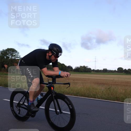 25.08.2024 - Elbe Triathlon Hamburg Fuchs,  Jonas http://msf.ph/oto/6866248 25.08.2024 09:25:32 Radfahren 122, 58, 363, 284 meine-sportfotos.de