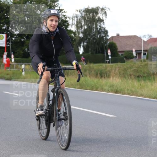 25.08.2024 - Elbe Triathlon Hamburg Fuchs,  Jonas http://msf.ph/oto/6866258 25.08.2024 10:55:33 Radfahren 718, 1440, 757, 1509, 771 meine-sportfotos.de