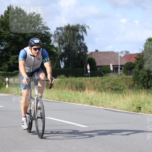 25.08.2024 - Elbe Triathlon Hamburg Fuchs,  Jonas http://msf.ph/oto/6866293 25.08.2024 10:12:42 Radfahren 373, 376 meine-sportfotos.de
