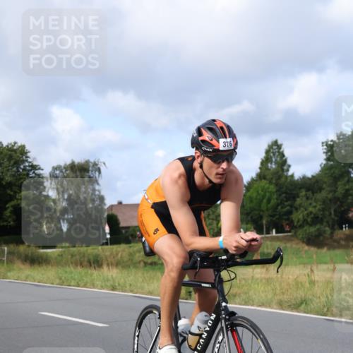 25.08.2024 - Elbe Triathlon Hamburg Fuchs,  Jonas http://msf.ph/oto/6866330 25.08.2024 10:12:47 Radfahren 373, 376 meine-sportfotos.de