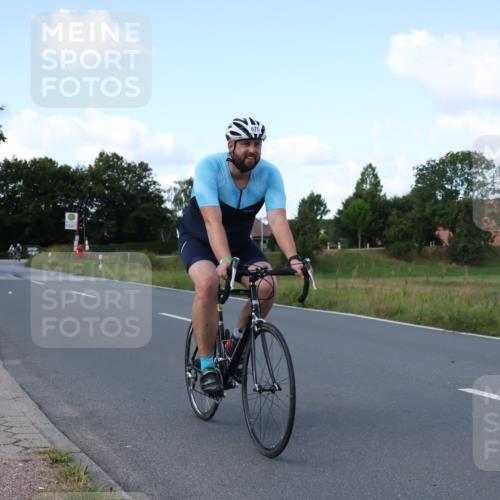 25.08.2024 - Elbe Triathlon Hamburg Fuchs,  Jonas http://msf.ph/oto/6866331 25.08.2024 10:55:42 Radfahren 1509, 771, 1523, 675, 1472 meine-sportfotos.de