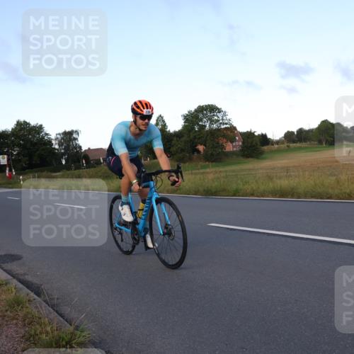25.08.2024 - Elbe Triathlon Hamburg Fuchs,  Jonas http://msf.ph/oto/6866356 25.08.2024 09:25:54 Radfahren 77, 238, 210, 230, 202, 166 meine-sportfotos.de