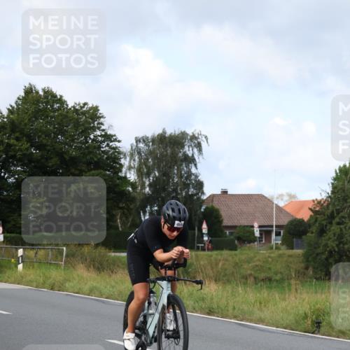 25.08.2024 - Elbe Triathlon Hamburg Fuchs,  Jonas http://msf.ph/oto/6866362 25.08.2024 10:13:01 Radfahren 372, 469 meine-sportfotos.de