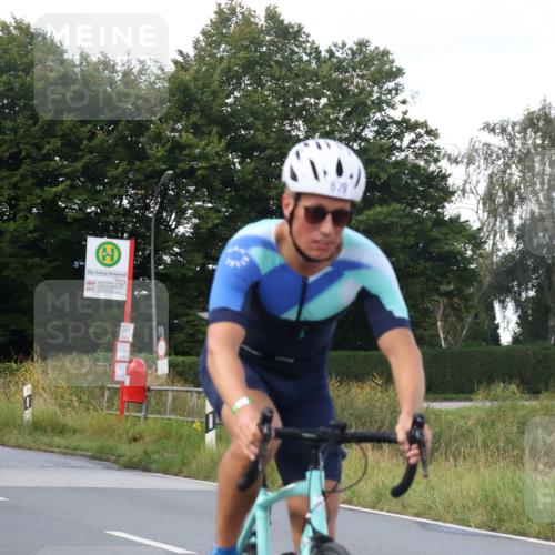 25.08.2024 - Elbe Triathlon Hamburg Fuchs,  Jonas http://msf.ph/oto/6866364 25.08.2024 10:55:50 Radfahren 1472, 679, 1528, 1489 meine-sportfotos.de