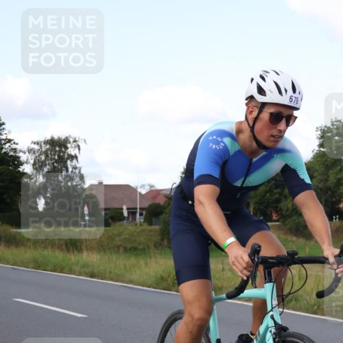 25.08.2024 - Elbe Triathlon Hamburg Fuchs,  Jonas http://msf.ph/oto/6866377 25.08.2024 10:55:51 Radfahren 1472, 679, 1528, 1489 meine-sportfotos.de