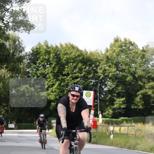 25.08.2024 - Elbe Triathlon Hamburg Fuchs,  Jonas http://msf.ph/oto/6866390 25.08.2024 10:13:08 Radfahren 519, 518, 485 meine-sportfotos.de