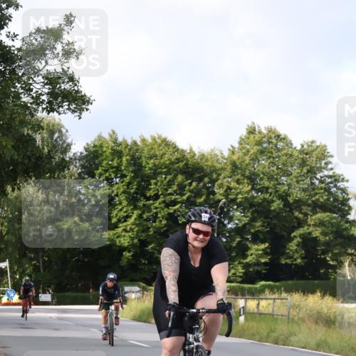 25.08.2024 - Elbe Triathlon Hamburg Fuchs,  Jonas http://msf.ph/oto/6866392 25.08.2024 10:13:09 Radfahren 519, 518, 485 meine-sportfotos.de