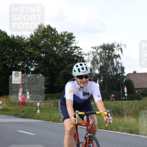 25.08.2024 - Elbe Triathlon Hamburg Fuchs,  Jonas http://msf.ph/oto/6866398 25.08.2024 10:55:53 Radfahren 679, 1528, 1489, 1561 meine-sportfotos.de