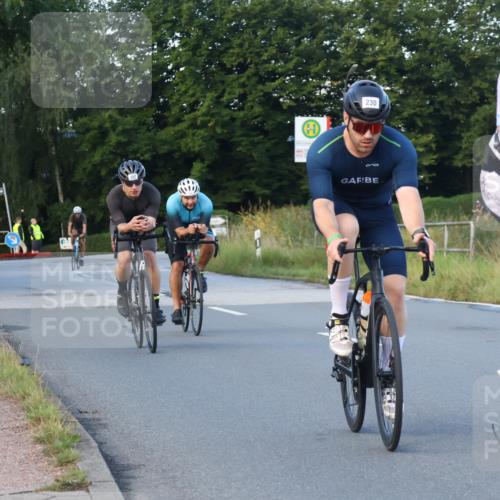 25.08.2024 - Elbe Triathlon Hamburg Fuchs,  Jonas http://msf.ph/oto/6866400 25.08.2024 09:25:59 Radfahren 238, 210, 230, 202, 166, 222 meine-sportfotos.de