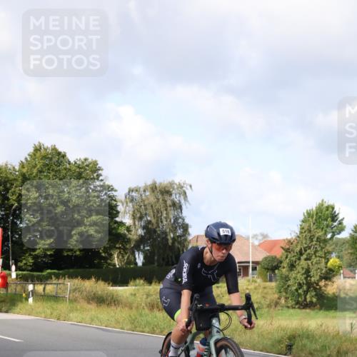 25.08.2024 - Elbe Triathlon Hamburg Fuchs,  Jonas http://msf.ph/oto/6866405 25.08.2024 10:13:11 Radfahren 519, 518, 485 meine-sportfotos.de