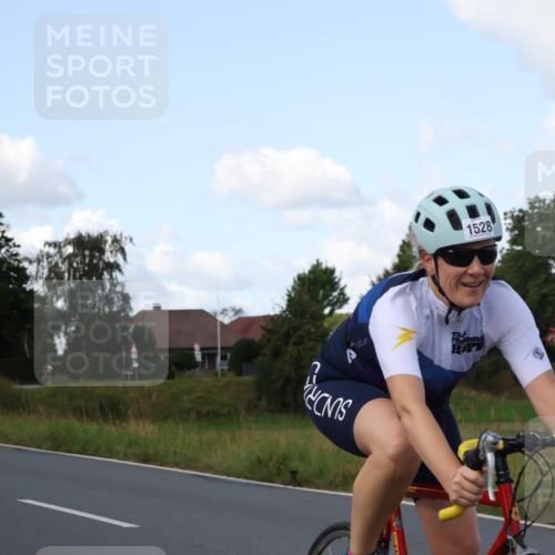 25.08.2024 - Elbe Triathlon Hamburg Fuchs,  Jonas http://msf.ph/oto/6866409 25.08.2024 10:55:53 Radfahren 679, 1528, 1489, 1561 meine-sportfotos.de