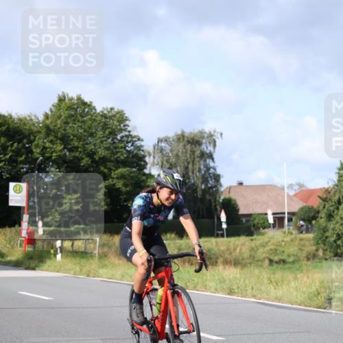25.08.2024 - Elbe Triathlon Hamburg Fuchs,  Jonas http://msf.ph/oto/6866424 25.08.2024 10:13:13 Radfahren 519, 518, 485 meine-sportfotos.de