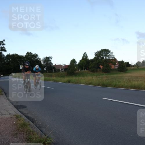 25.08.2024 - Elbe Triathlon Hamburg Fuchs,  Jonas http://msf.ph/oto/6866429 25.08.2024 09:26:00 Radfahren 210, 230, 202, 166, 222 meine-sportfotos.de