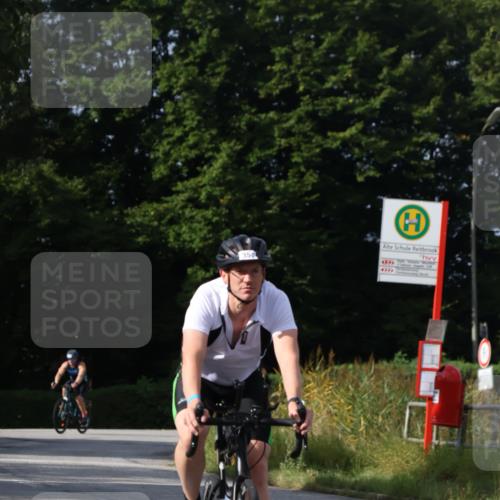 25.08.2024 - Elbe Triathlon Hamburg Fuchs,  Jonas http://msf.ph/oto/6866433 25.08.2024 10:13:27 Radfahren 354 meine-sportfotos.de