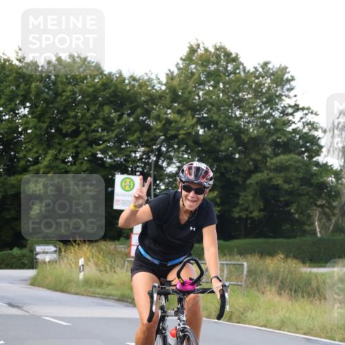 25.08.2024 - Elbe Triathlon Hamburg Fuchs,  Jonas http://msf.ph/oto/6866439 25.08.2024 10:55:59 Radfahren 1489, 1561, 1718 meine-sportfotos.de