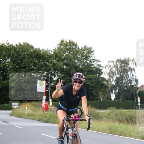 25.08.2024 - Elbe Triathlon Hamburg Fuchs,  Jonas http://msf.ph/oto/6866444 25.08.2024 10:55:59 Radfahren 1489, 1561, 1718 meine-sportfotos.de