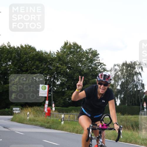25.08.2024 - Elbe Triathlon Hamburg Fuchs,  Jonas http://msf.ph/oto/6866447 25.08.2024 10:56:00 Radfahren 1489, 1561, 1718 meine-sportfotos.de