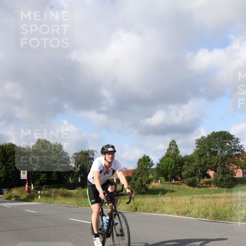 25.08.2024 - Elbe Triathlon Hamburg Fuchs,  Jonas http://msf.ph/oto/6866448 25.08.2024 10:13:28 Radfahren 354 meine-sportfotos.de