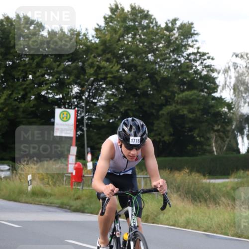 25.08.2024 - Elbe Triathlon Hamburg Fuchs,  Jonas http://msf.ph/oto/6866451 25.08.2024 10:56:03 Radfahren 1561, 1718 meine-sportfotos.de