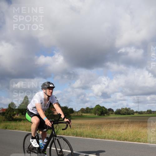 25.08.2024 - Elbe Triathlon Hamburg Fuchs,  Jonas http://msf.ph/oto/6866456 25.08.2024 10:13:28 Radfahren 354 meine-sportfotos.de