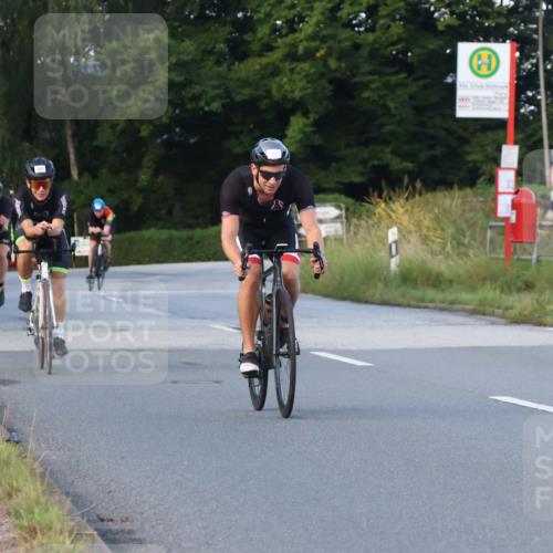 25.08.2024 - Elbe Triathlon Hamburg Fuchs,  Jonas http://msf.ph/oto/6866470 25.08.2024 09:26:07 Radfahren 222, 158, 61, 252, 390, 52, 285 meine-sportfotos.de