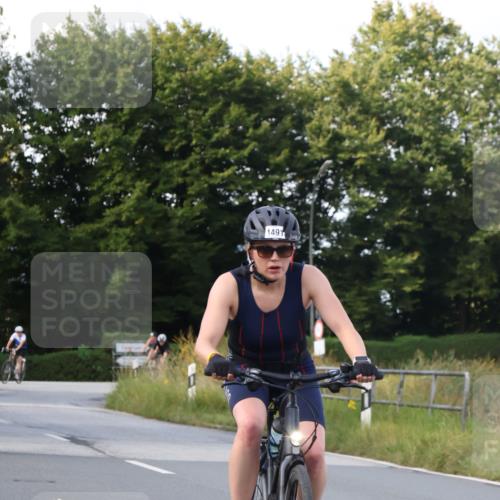 25.08.2024 - Elbe Triathlon Hamburg Fuchs,  Jonas http://msf.ph/oto/6866471 25.08.2024 10:56:17 Radfahren 1491, 1543, 1713, 1715 meine-sportfotos.de