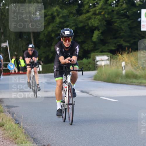 25.08.2024 - Elbe Triathlon Hamburg Fuchs,  Jonas http://msf.ph/oto/6866480 25.08.2024 09:26:08 Radfahren 222, 158, 61, 252, 390, 52, 285, 318 meine-sportfotos.de