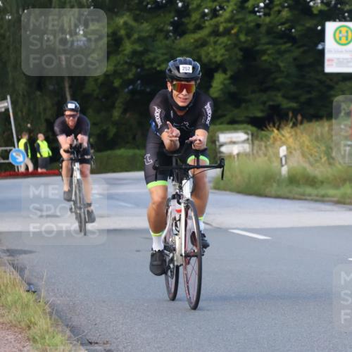25.08.2024 - Elbe Triathlon Hamburg Fuchs,  Jonas http://msf.ph/oto/6866482 25.08.2024 09:26:09 Radfahren 222, 158, 61, 252, 390, 52, 285, 318 meine-sportfotos.de