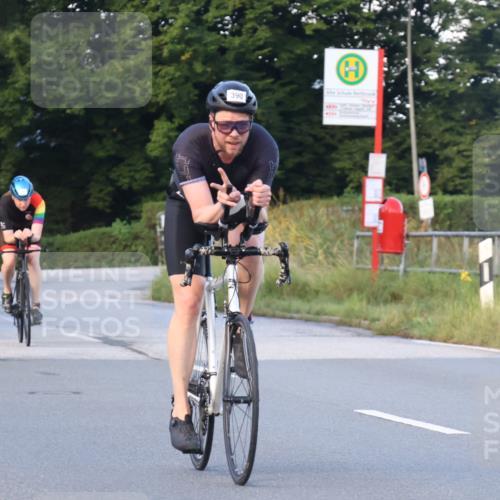 25.08.2024 - Elbe Triathlon Hamburg Fuchs,  Jonas http://msf.ph/oto/6866490 25.08.2024 09:26:10 Radfahren 222, 158, 61, 252, 390, 52, 285, 318 meine-sportfotos.de