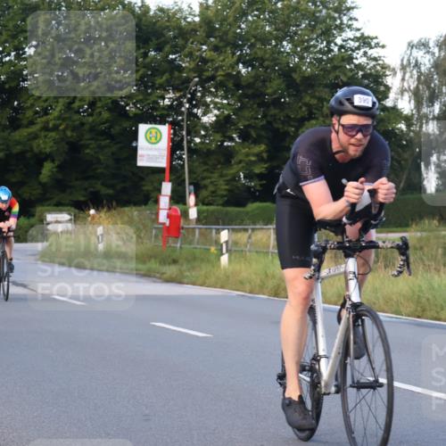25.08.2024 - Elbe Triathlon Hamburg Fuchs,  Jonas http://msf.ph/oto/6866504 25.08.2024 09:26:11 Radfahren 158, 61, 252, 390, 52, 285, 318 meine-sportfotos.de