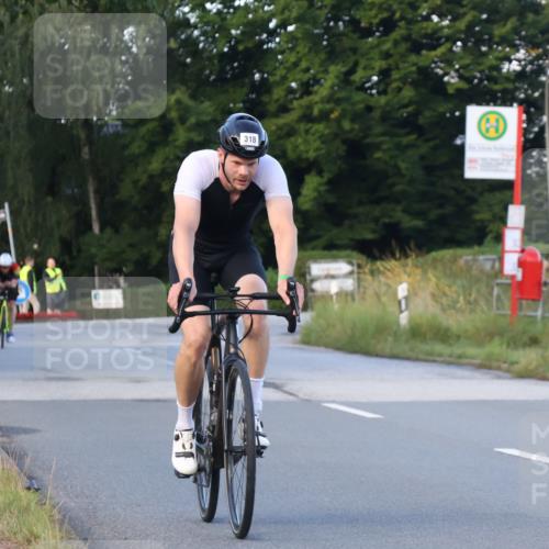 25.08.2024 - Elbe Triathlon Hamburg Fuchs,  Jonas http://msf.ph/oto/6866523 25.08.2024 09:26:14 Radfahren 61, 252, 390, 52, 285, 318, 54 meine-sportfotos.de