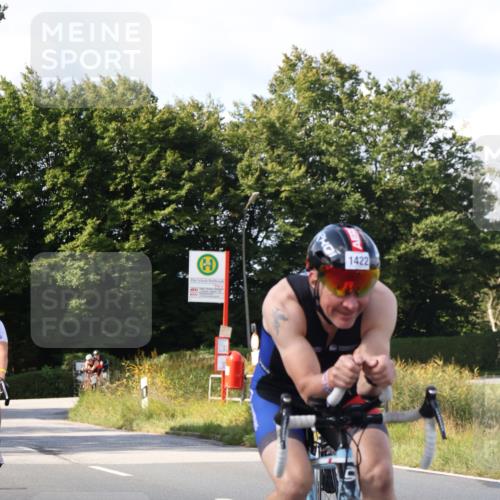 25.08.2024 - Elbe Triathlon Hamburg Fuchs,  Jonas http://msf.ph/oto/6866550 25.08.2024 10:56:26 Radfahren 1543, 1713, 1715, 1417, 1538, 1422, 1552, 1527 meine-sportfotos.de