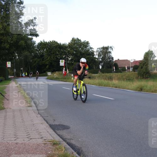 25.08.2024 - Elbe Triathlon Hamburg Fuchs,  Jonas http://msf.ph/oto/6866573 25.08.2024 09:26:19 Radfahren 285, 318, 54, 83, 194, 217 meine-sportfotos.de