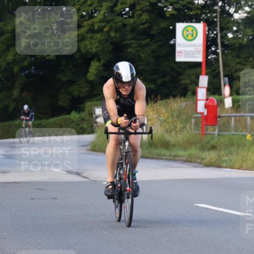 25.08.2024 - Elbe Triathlon Hamburg Fuchs,  Jonas http://msf.ph/oto/6866588 25.08.2024 09:26:21 Radfahren 54, 83, 194, 217, 244 meine-sportfotos.de