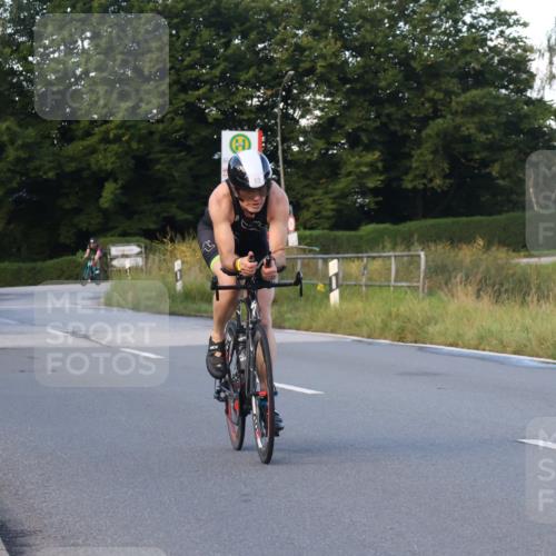 25.08.2024 - Elbe Triathlon Hamburg Fuchs,  Jonas http://msf.ph/oto/6866599 25.08.2024 09:26:22 Radfahren 54, 83, 194, 217, 244, 193 meine-sportfotos.de