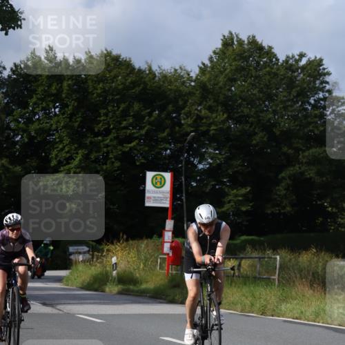 25.08.2024 - Elbe Triathlon Hamburg Fuchs,  Jonas http://msf.ph/oto/6866609 25.08.2024 10:14:10 Radfahren 327, 505, 446, 504 meine-sportfotos.de